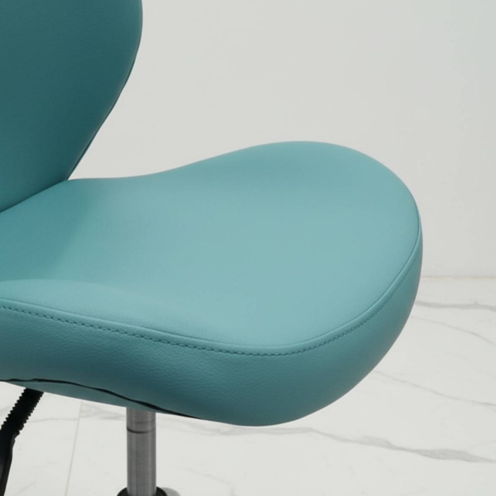 Upholstered Swivel Chair Cushi - Chairs ulasan dan harga